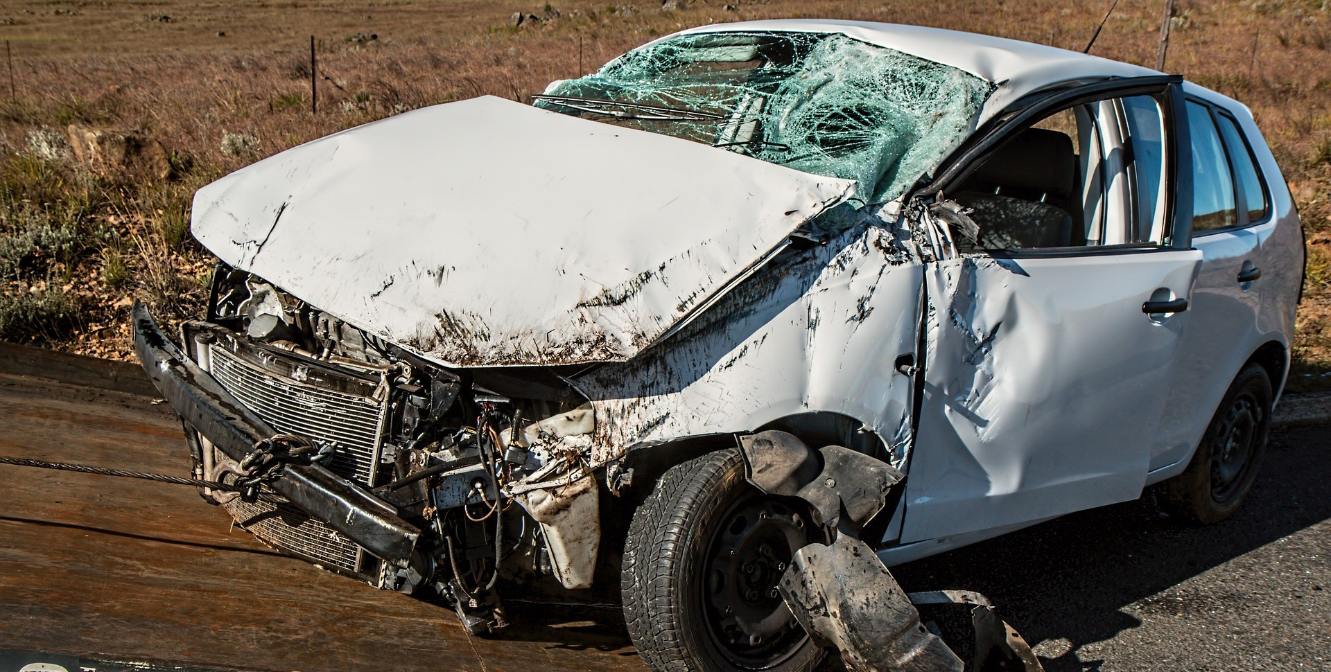 car-accident-1538175_1920